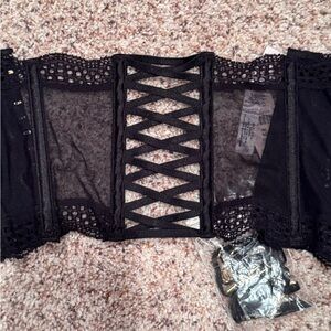 Victoria’s Secret Black Lace Garter Belt